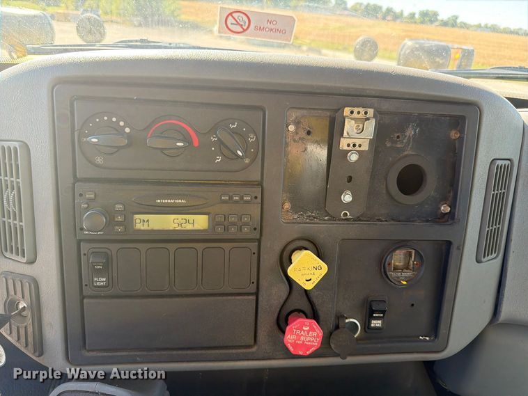 image for item FK4201 2006 International 7400 dump truck