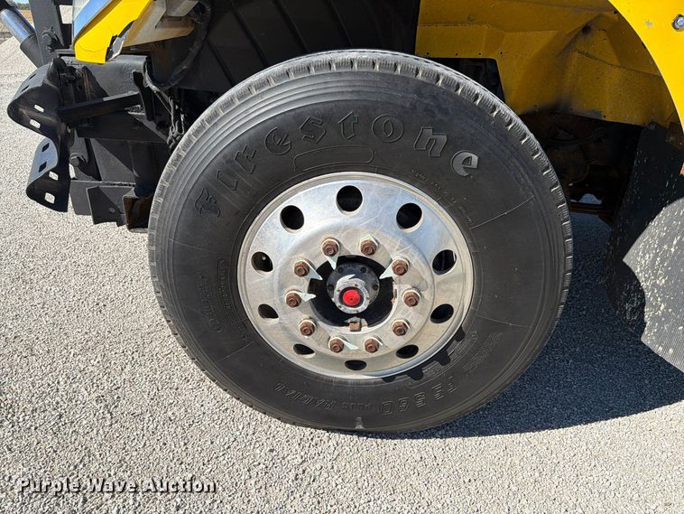 image for item FK4201 2006 International 7400 dump truck