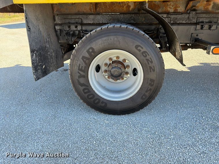 image for item FK4201 2006 International 7400 dump truck