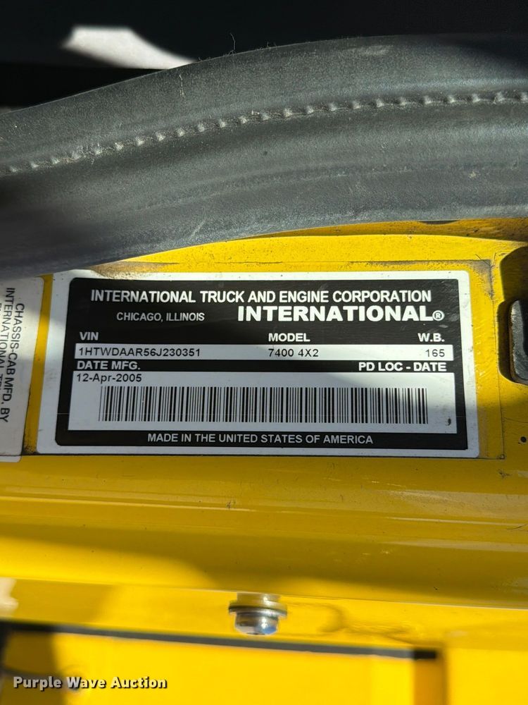 image for item FK4201 2006 International 7400 dump truck