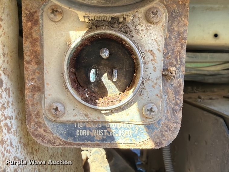 image for item FK5286 2001 International F4900 dump truck