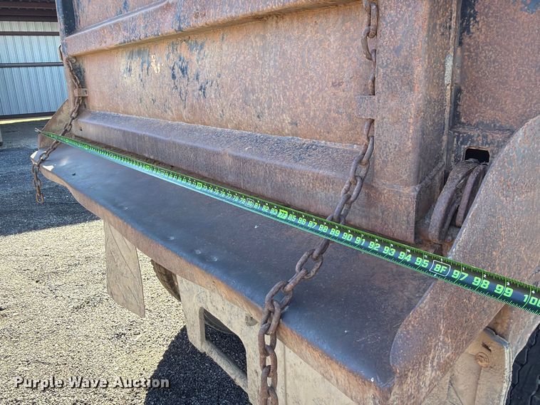 image for item FK5286 2001 International F4900 dump truck