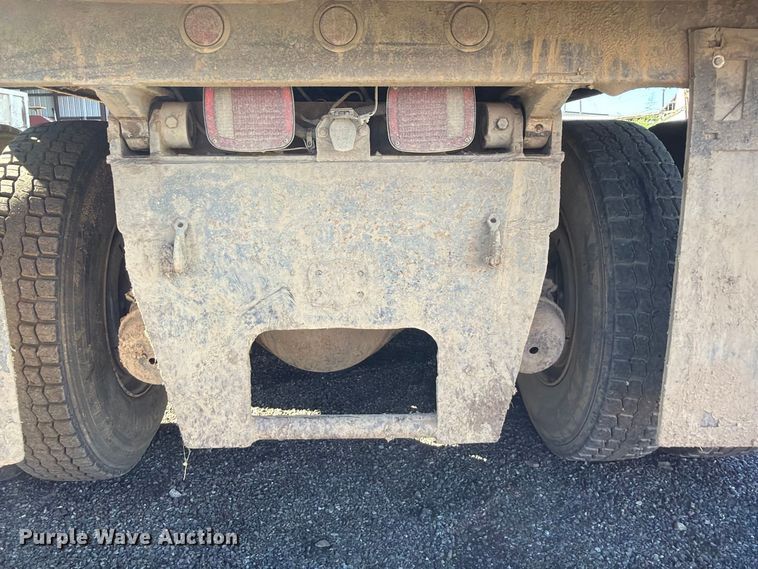 image for item FK5286 2001 International F4900 dump truck