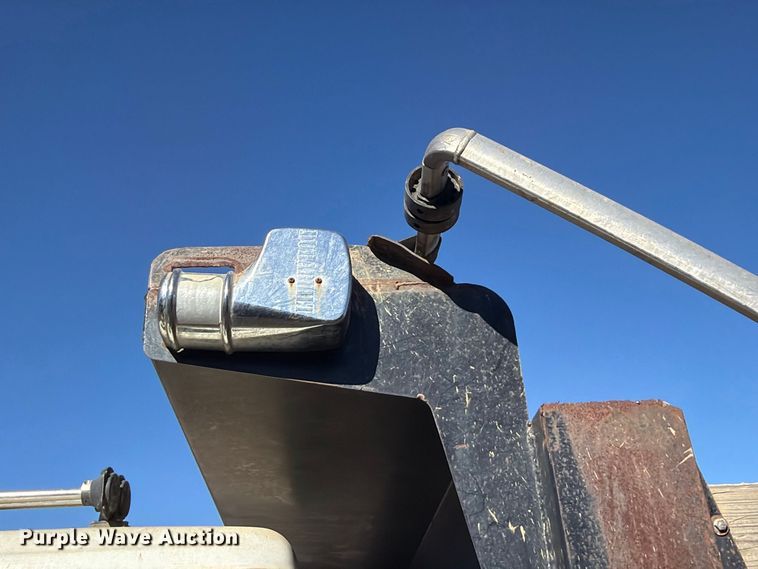image for item FK5286 2001 International F4900 dump truck
