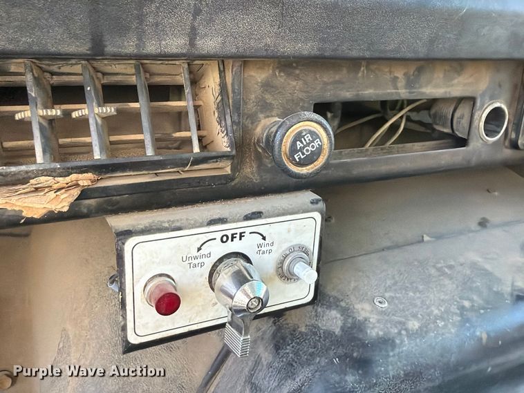 image for item FK5286 2001 International F4900 dump truck