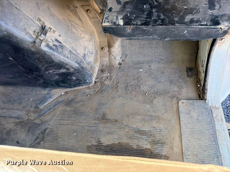 image for item FK5286 2001 International F4900 dump truck