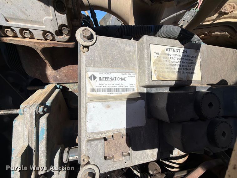 image for item FK5286 2001 International F4900 dump truck