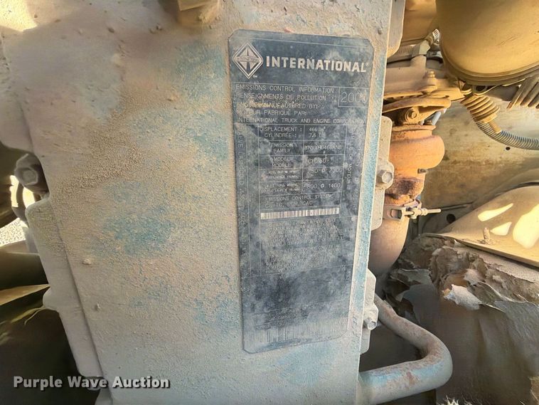 image for item FK5286 2001 International F4900 dump truck
