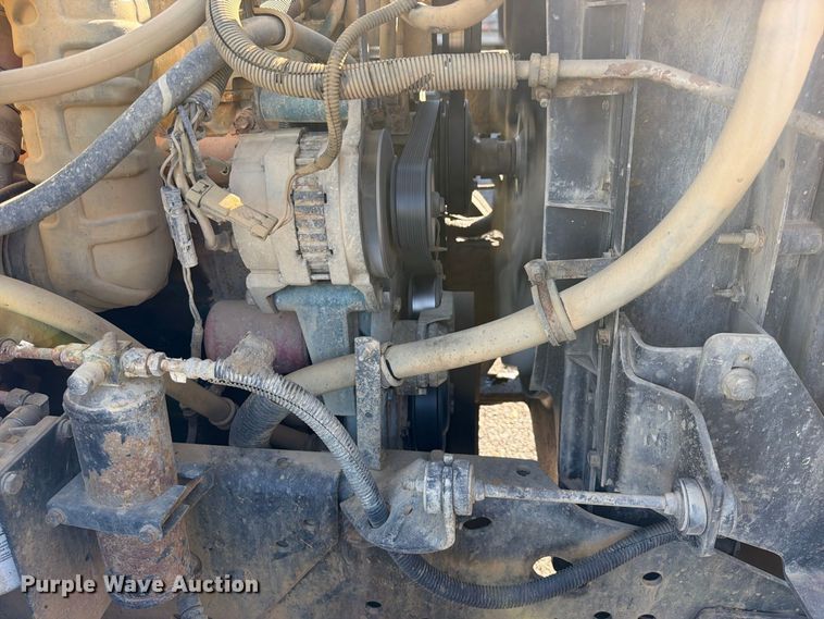 image for item FK5286 2001 International F4900 dump truck