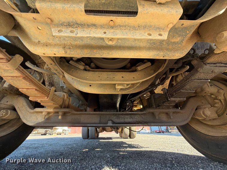 image for item FK5286 2001 International F4900 dump truck