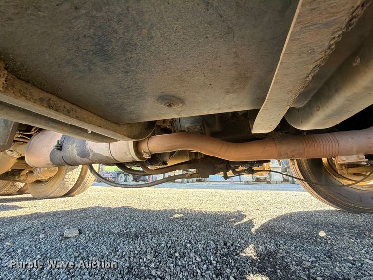 image for item FK5286 2001 International F4900 dump truck