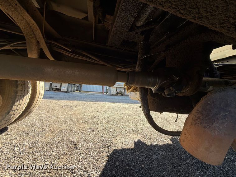 image for item FK5286 2001 International F4900 dump truck