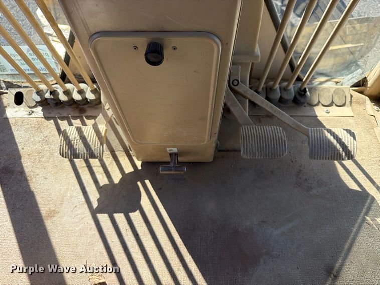 image for item FK5287 2007 Caterpillar 140H motor grader