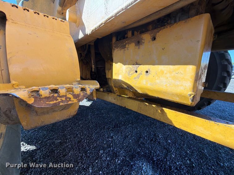 image for item FK5287 2007 Caterpillar 140H motor grader