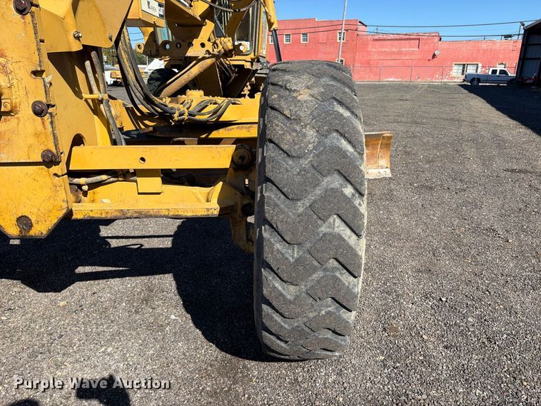image for item FK5287 2007 Caterpillar 140H motor grader