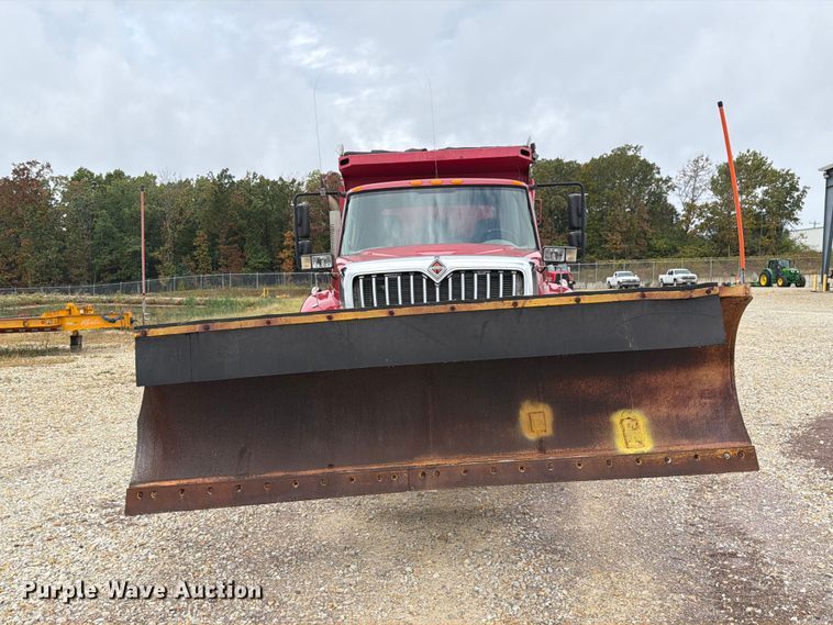 image for item FM6548 2018 International 7500 dump truck