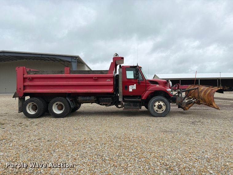 image for item FM6548 2018 International 7500 dump truck