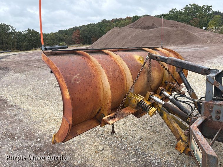 image for item FM6548 2018 International 7500 dump truck