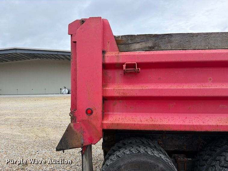 image for item FM6548 2018 International 7500 dump truck