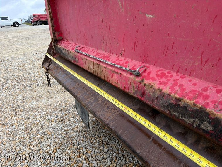 image for item FM6548 2018 International 7500 dump truck