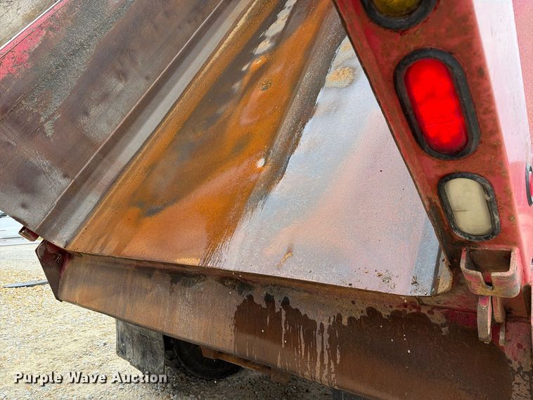 image for item FM6548 2018 International 7500 dump truck