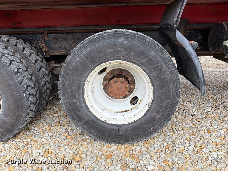 image for item FM6548 2018 International 7500 dump truck