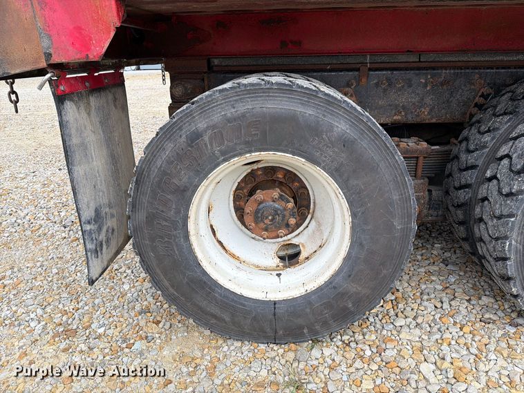 image for item FM6548 2018 International 7500 dump truck