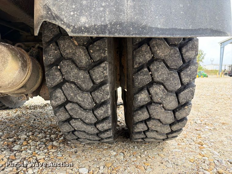 image for item FM6548 2018 International 7500 dump truck