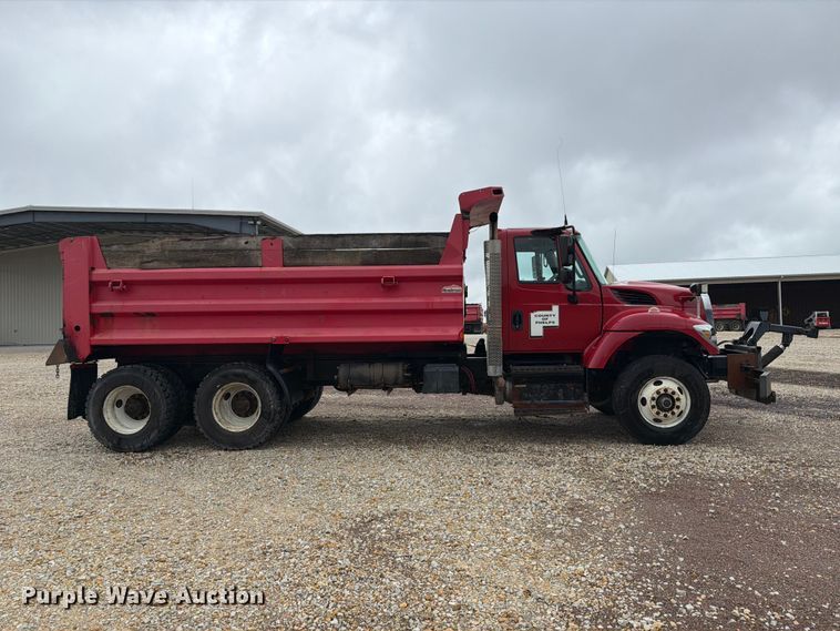image for item FM6549 2018 International 7500 dump truck