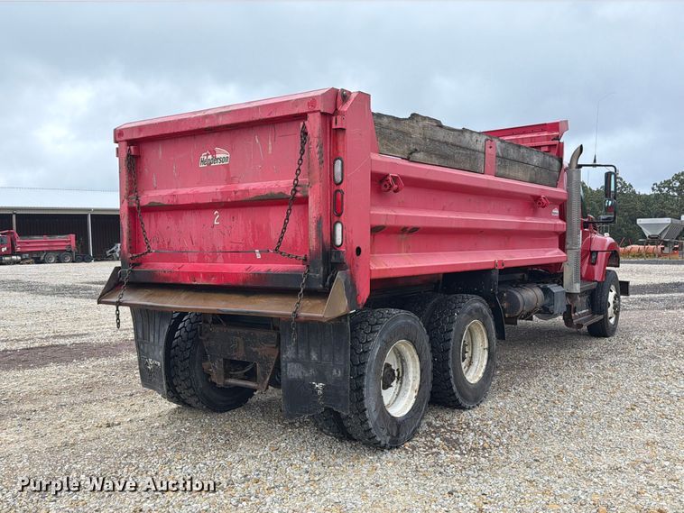 image for item FM6549 2018 International 7500 dump truck