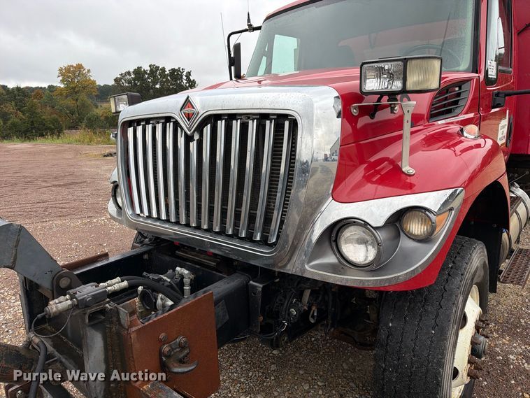 image for item FM6549 2018 International 7500 dump truck