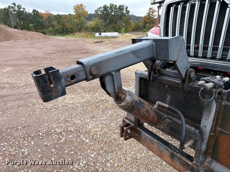 image for item FM6549 2018 International 7500 dump truck
