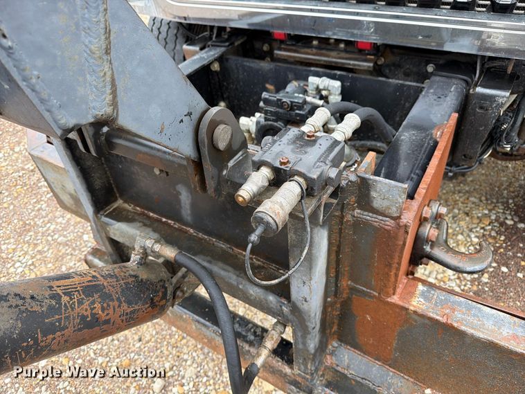 image for item FM6549 2018 International 7500 dump truck