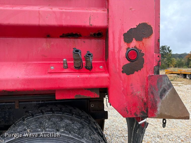 image for item FM6549 2018 International 7500 dump truck
