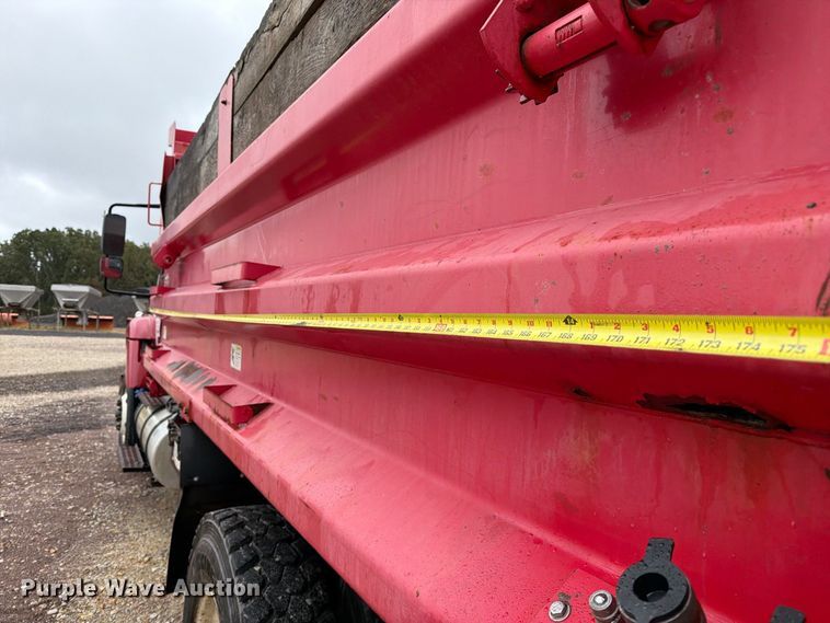 image for item FM6549 2018 International 7500 dump truck