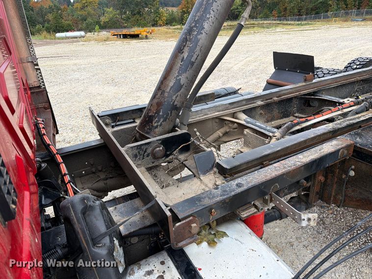 image for item FM6549 2018 International 7500 dump truck