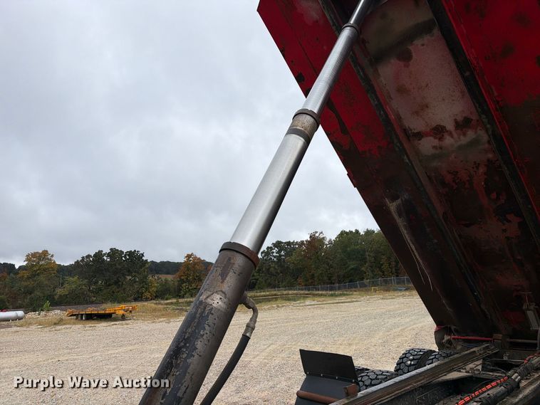 image for item FM6549 2018 International 7500 dump truck
