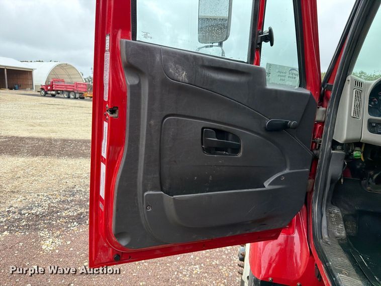 image for item FM6549 2018 International 7500 dump truck