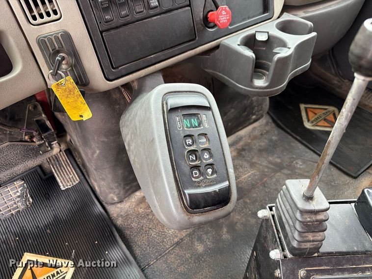 image for item FM6549 2018 International 7500 dump truck