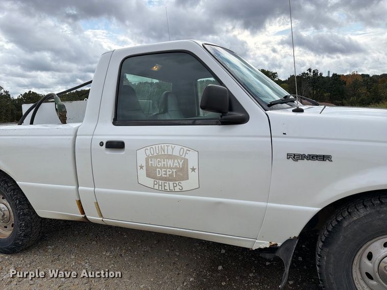 image for item FM6551 2002 Ford Ranger pickup truck
