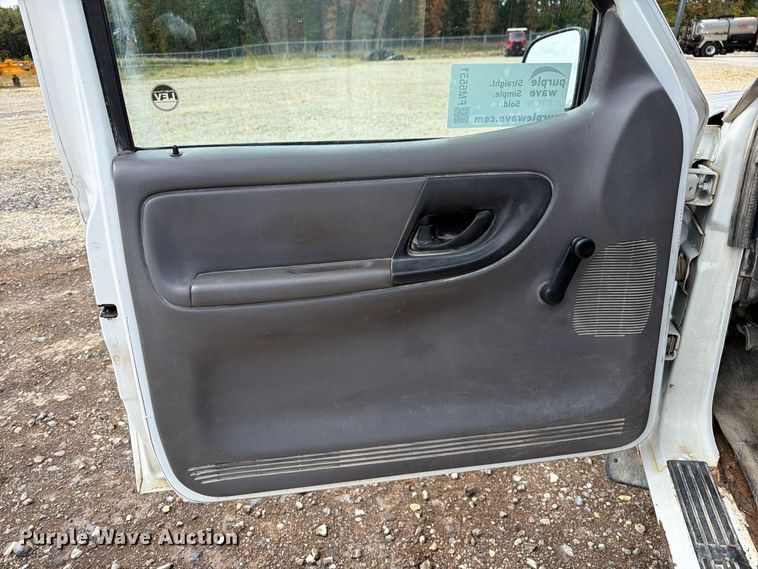 image for item FM6551 2002 Ford Ranger pickup truck