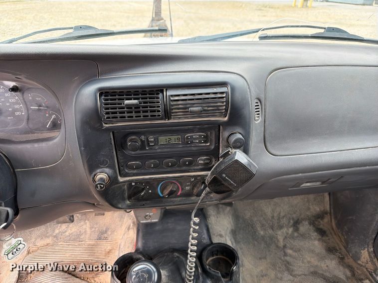 image for item FM6551 2002 Ford Ranger pickup truck