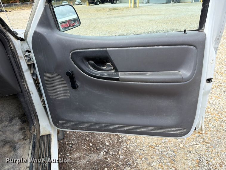 image for item FM6551 2002 Ford Ranger pickup truck