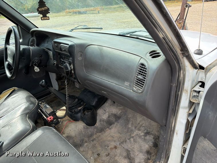 image for item FM6551 2002 Ford Ranger pickup truck