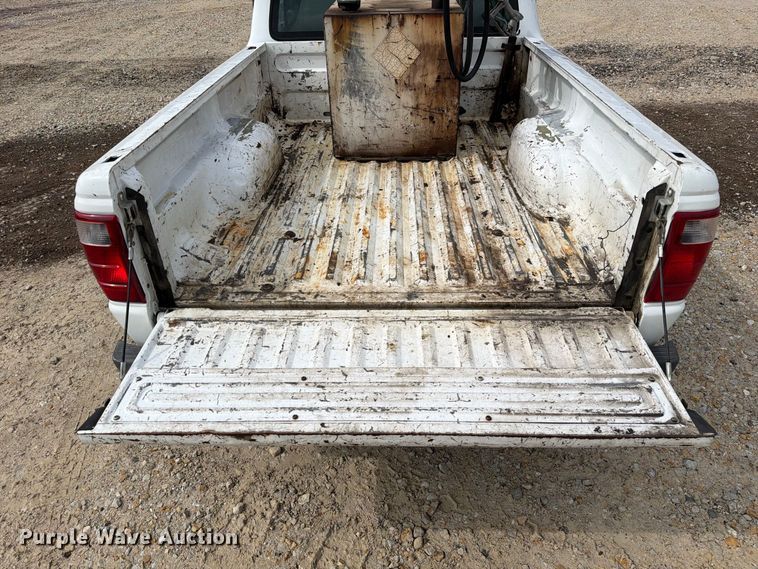 image for item FM6552 2002 Ford Ranger pickup truck
