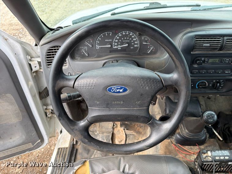 image for item FM6552 2002 Ford Ranger pickup truck