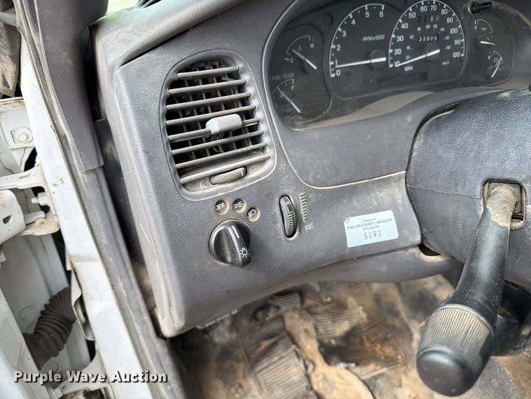 image for item FM6552 2002 Ford Ranger pickup truck