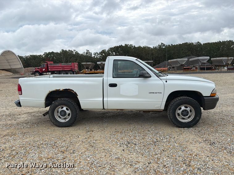 image for item FM6553 2002 Dodge Dakota pickup truck