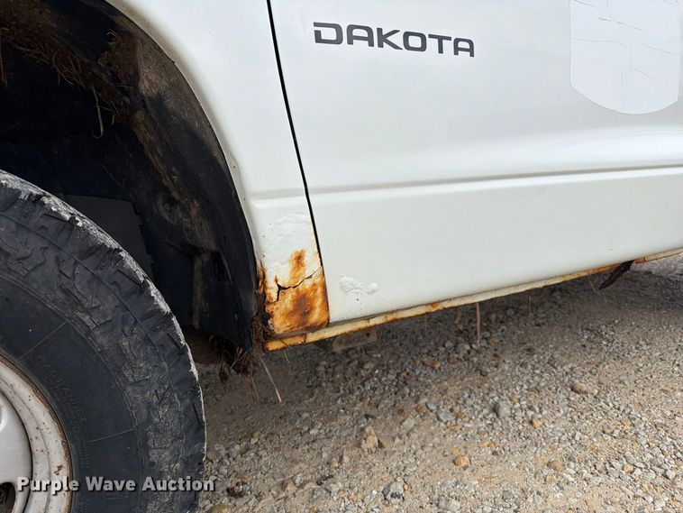 image for item FM6553 2002 Dodge Dakota pickup truck