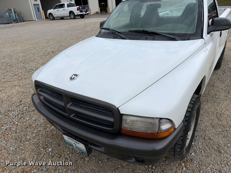image for item FM6553 2002 Dodge Dakota pickup truck